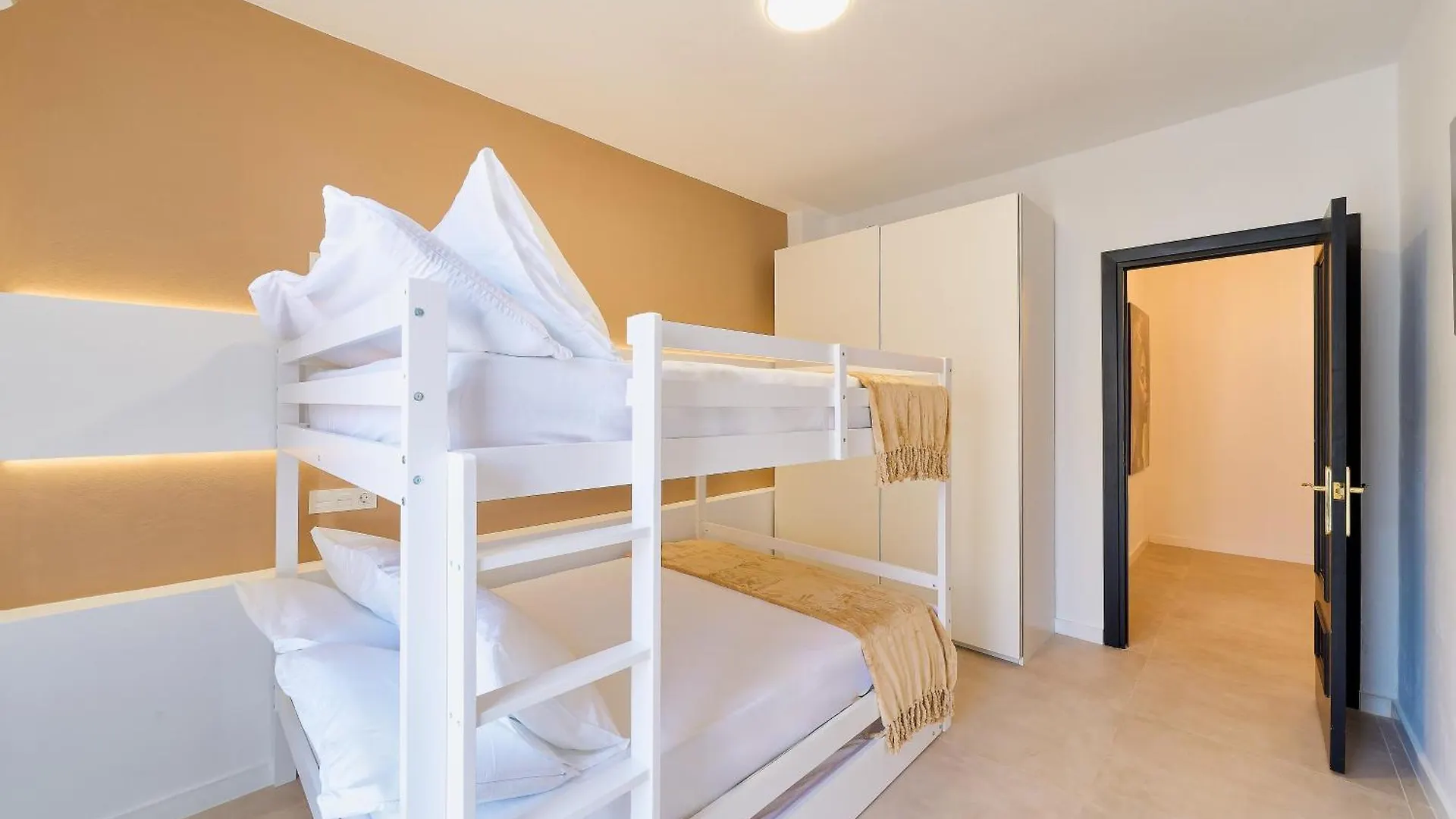 Kosta Homes - Lux Three Bed Alhaurin City Centre Alhaurín de la Torre 0*,  Espagne