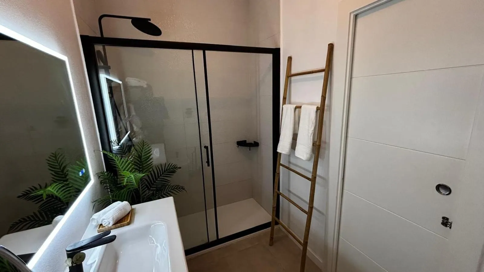Kosta Homes - Lux Three Bed Alhaurin City Centre Alhaurin de la Torre Apartment